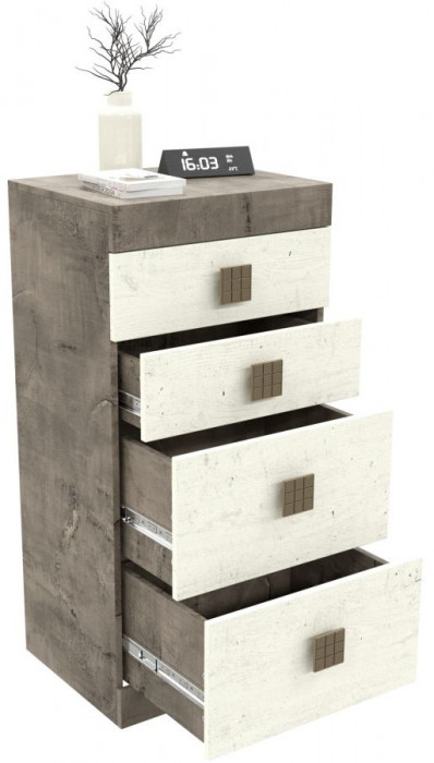 Комод с четырьмя ящиками 