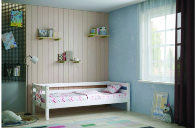 Кровать Соня (вариант 2) с задней защитой,  белый