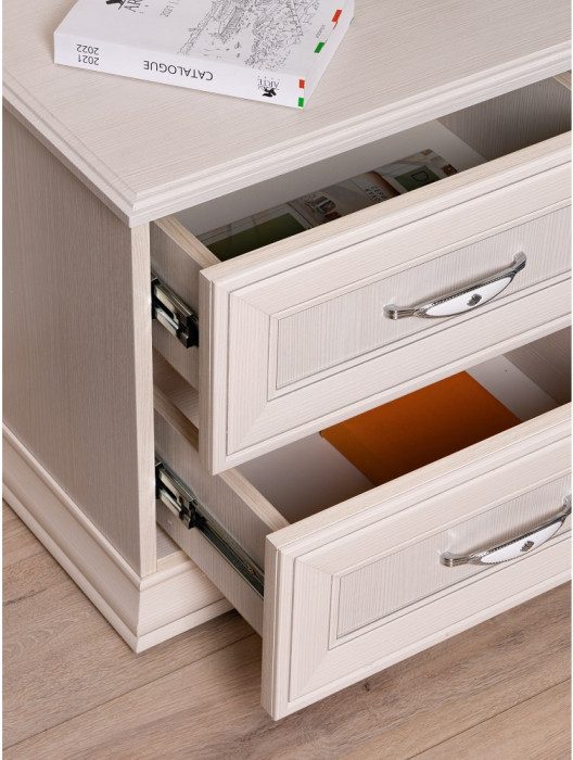 Тумба прикроватная закрытая Венеция 04