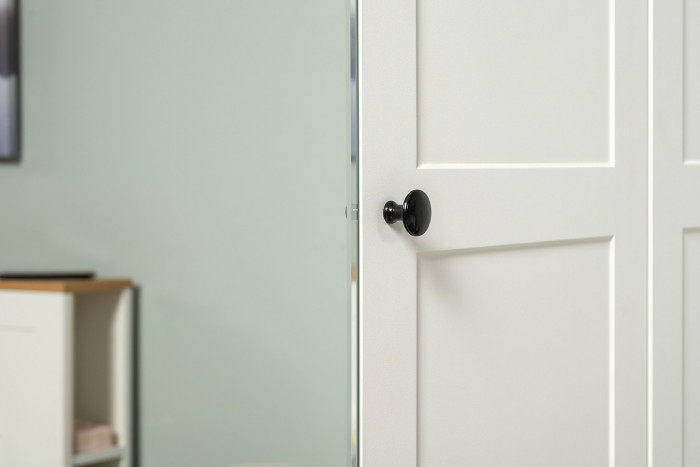 Остин 11.53 Кровать + ортопед + 13.336.03 Шкаф для одежды + 16.221 Комод, белый шагрень/дуб крафт золотой